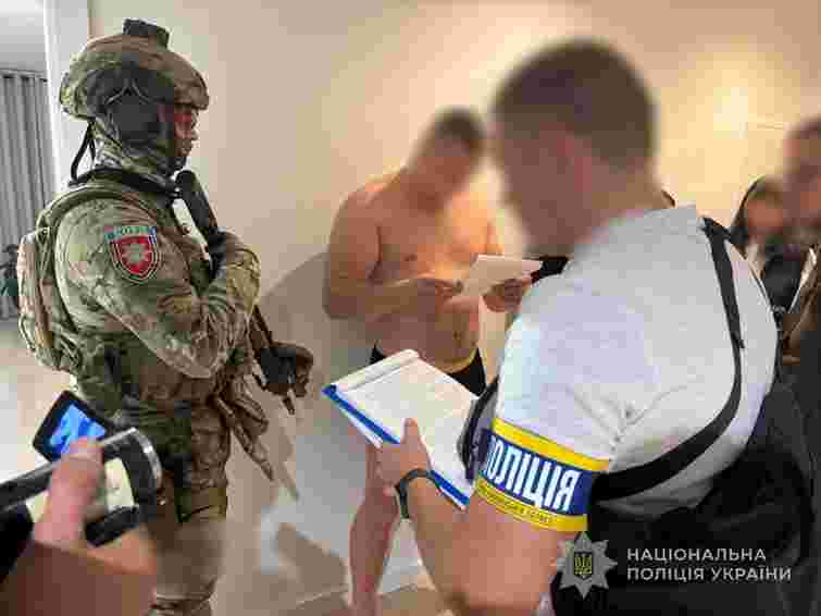 На Волині пʼятьох кримінальних авторитетів затримали за рекет 