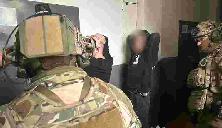 На Тернопільщині дилери  постачали у в'язницю наркотики під виглядом «Мівіни»