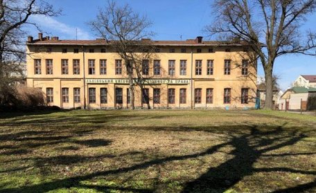 Приватний університет родини Сопільників виселили з комунального будинку у Львові