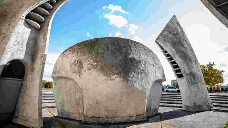 Радянська влада не дала це реалізувати: у Києві почали реставрувати крематорій