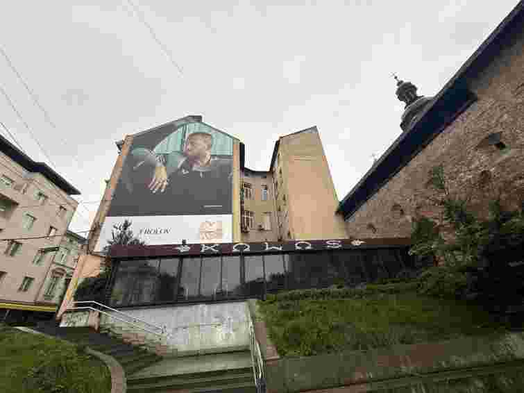 Ресторан у центрі Львова облаштував терасу на захопленій комунальній землі