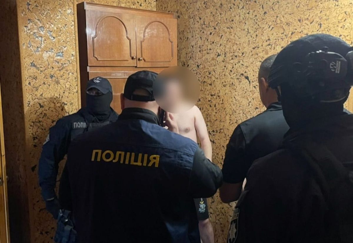 Шахраї з кол-центру у Чернівцях ошукали понад 300 громадян Казахстану на 70 млн грн