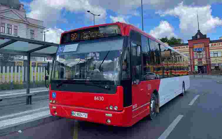 На маршруті №32 у Львові замінили всі автобуси