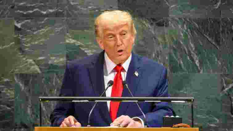 Дональд Трамп схвалив нові тарифи на ліки, вантажівки та шафи