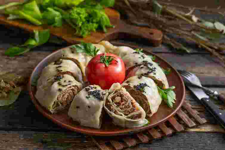 Мʼясний рулет у лаваші на кожен день. Рецепт дня