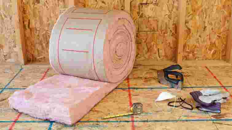 Не просто місце для зберігання, а затишний куточок: як утеплити балкон самостійно