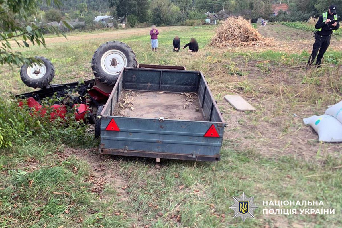 На Хмельниччині внаслідок перекидання мототрактора загинув місцевий житель
