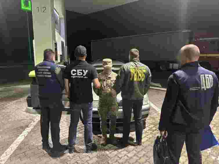 На Закарпатті за хабарі від ухилянтів затримали двох прикордонників