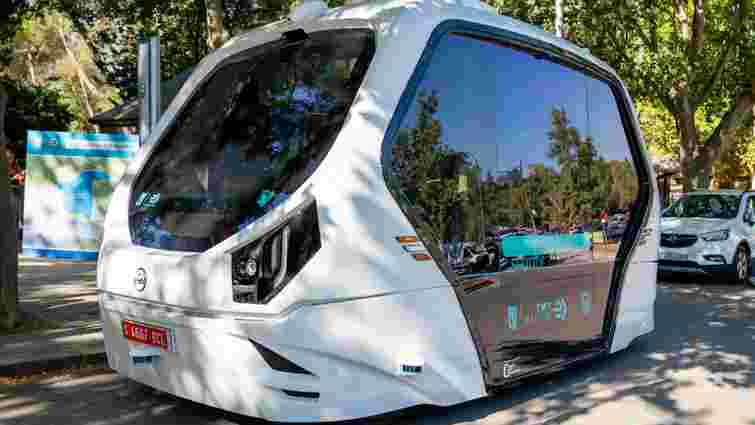 Без водія і колії: у Мадриді запустили перший безпілотний автобус
