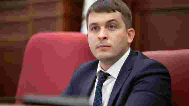 Посадовець КМДА організовував собі поїздки до Іспанії та Італії під виглядом відряджень