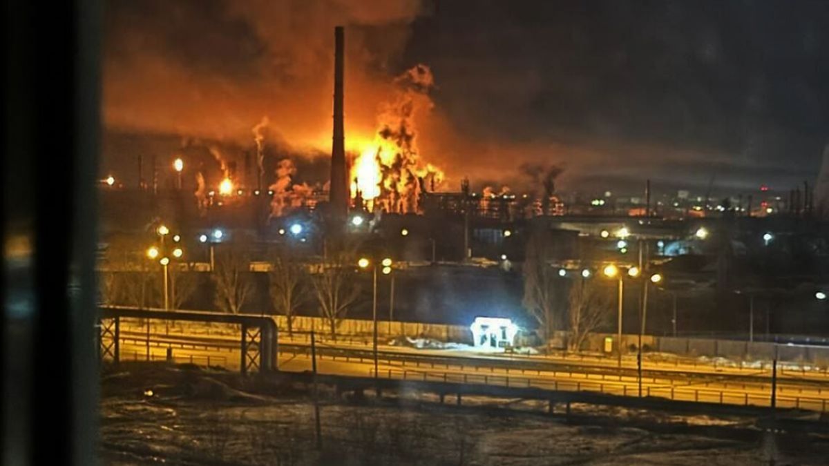 Атаки українських дронів спровокували паливну кризу в Росії