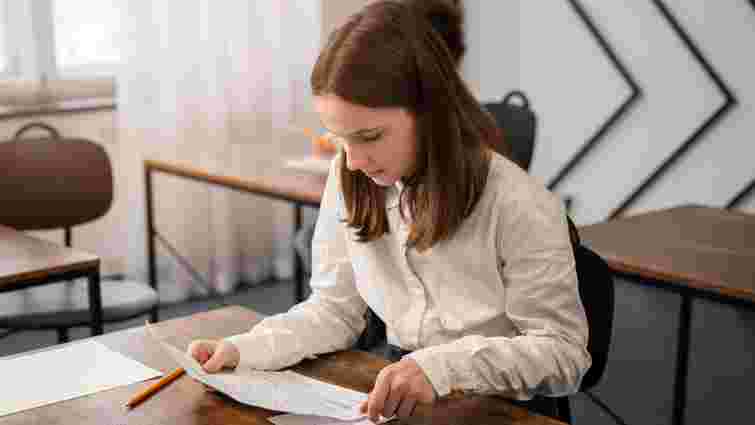 «По-трохи», «по трохи» чи «потрохи»: як правильно писати