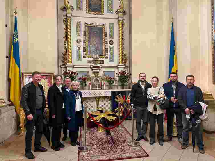 Відреставрований хрест повернуть на купол собору Святого Юра