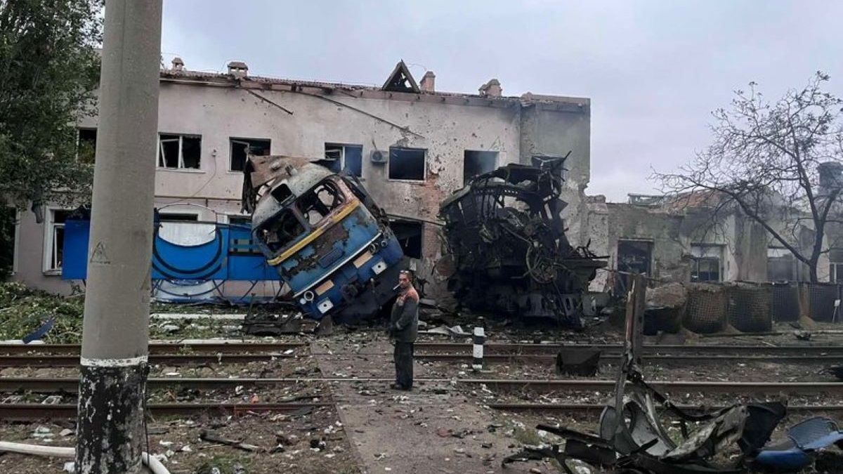 Вночі росіяни завдали масованого удару по депо «Укрзалізниці» в Одесі