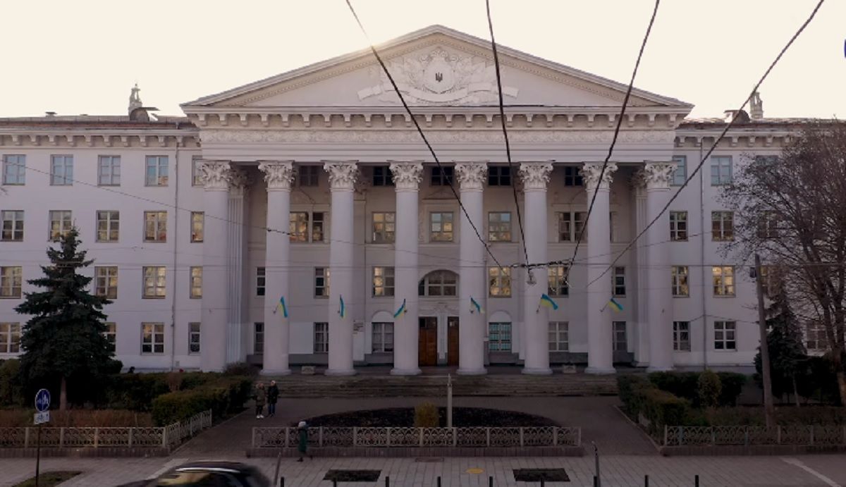 Студент впав з четвертого поверху ветеринарного університету у Львові