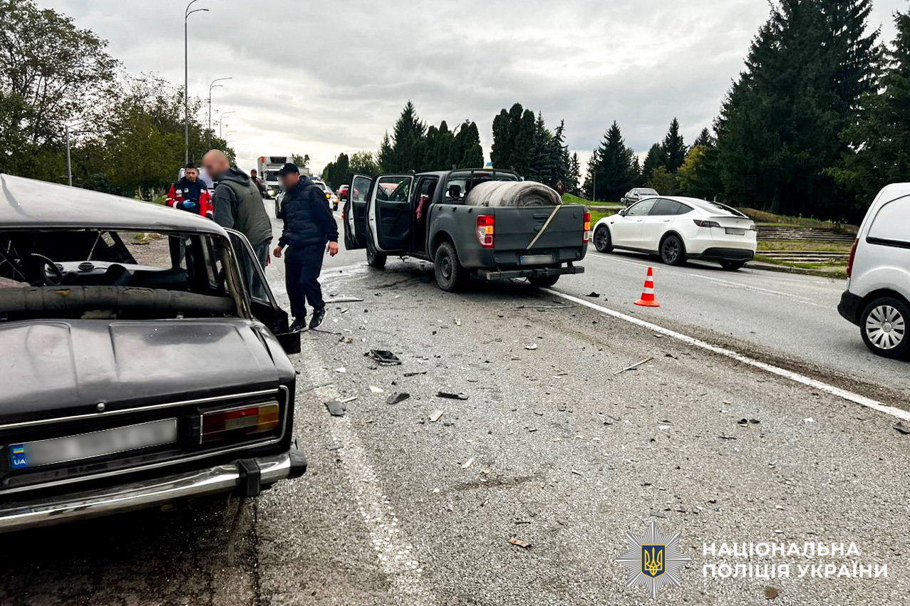 Унаслідок ДТП у Дубенському районі загинув 76-річний водій автомобіля ВАЗ (фото поліції)