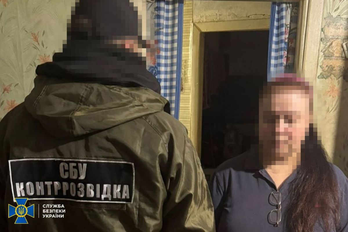 СБУ Буковини затримала дружину водія «швидкої» за наведення ударів РФ по лікарні
