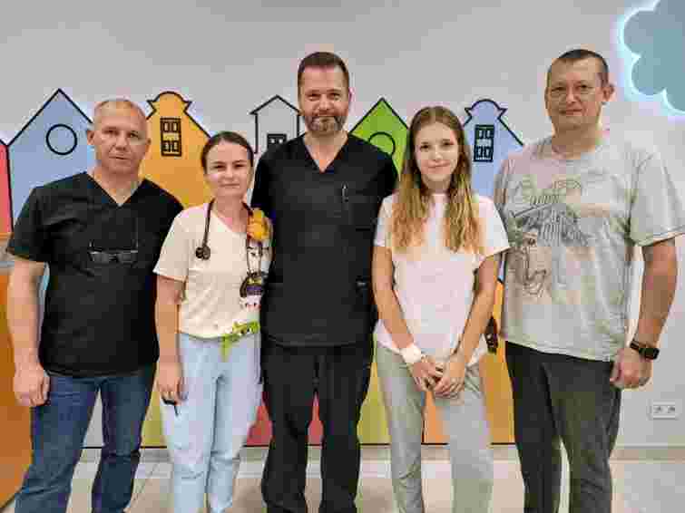 17-річна дівчина після купання в озері підхопила небезпечну бактерію і ледь не загинула