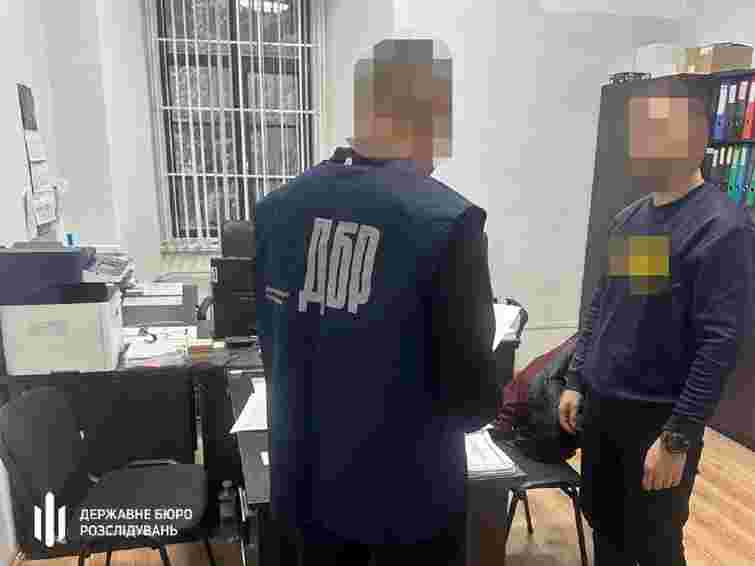 Львівський патрульний отримав підозру за приховування ДТП із п’яним митником