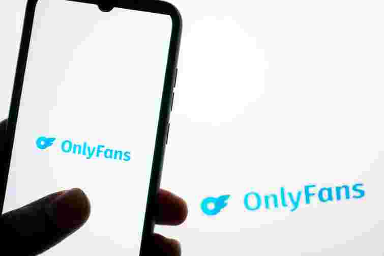 Моделі OnlyFans заборгували державі понад 380 млн грн податків