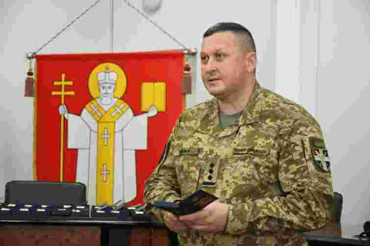 Сімʼя ексначальника Волинського обласного ТЦК приховала елітне авто у деклараціях