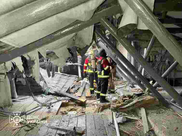 Росіяни вдарили дроном по пологовому будинку в Сумах