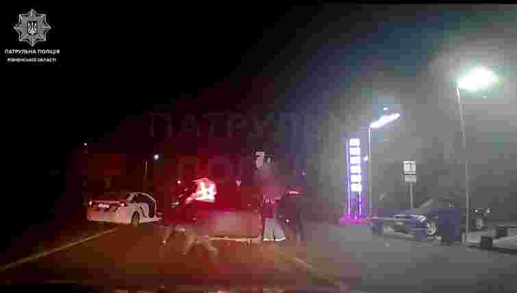 У Рівному пʼяний водій BMW тікав від поліції і спричинив ДТП 