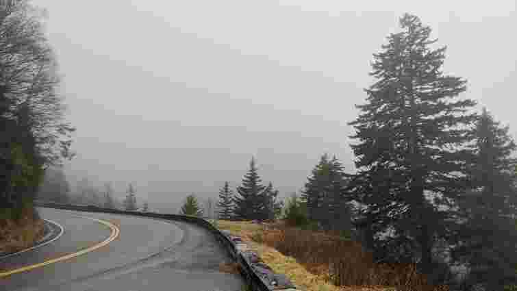 Будьте уважні на дорогах: якою буде погода на Львівщині 7 жовтня