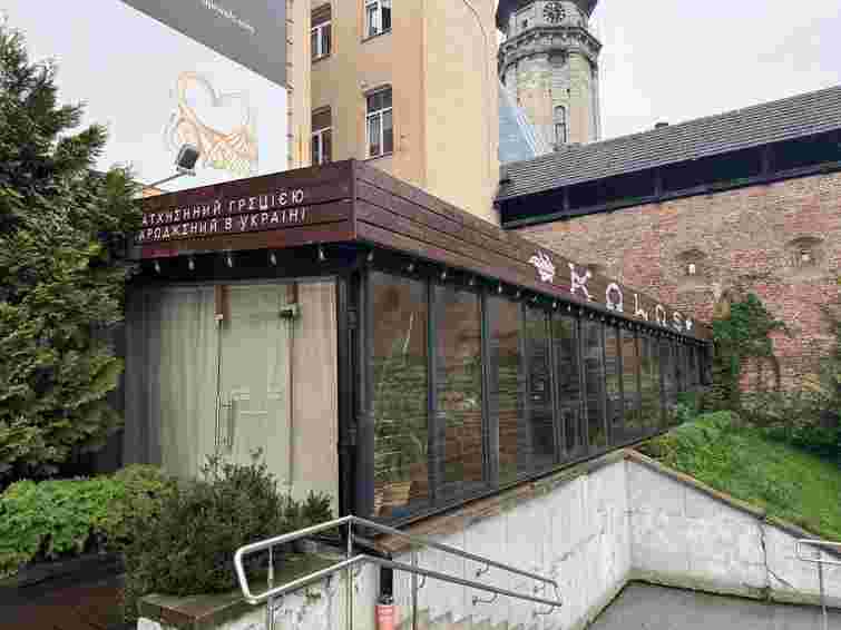 Після розголосу власник ресторану в центрі Львова сам скасував право власності на терасу