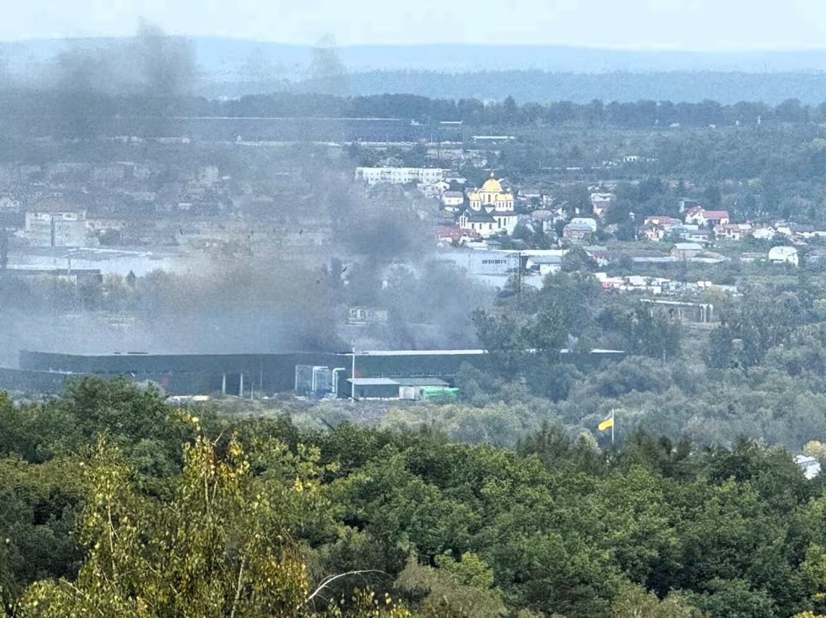 На недобудованому сміттєпереробному заводі у Львові виникла пожежа