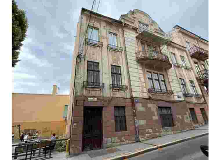 Інспекторка поліції Буковини придбала квартиру в центрі Чернівців за 2,5 млн грн