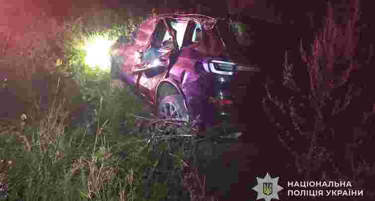 У Самборі водій BMW X5 вчинив смертельну ДТП та втік, покинувши авто