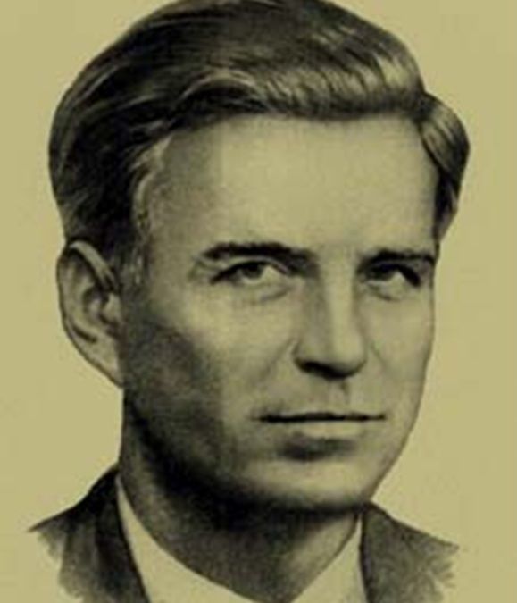 Письменник відомий повістями «Старший боярин» та «Ротонда душогубців»