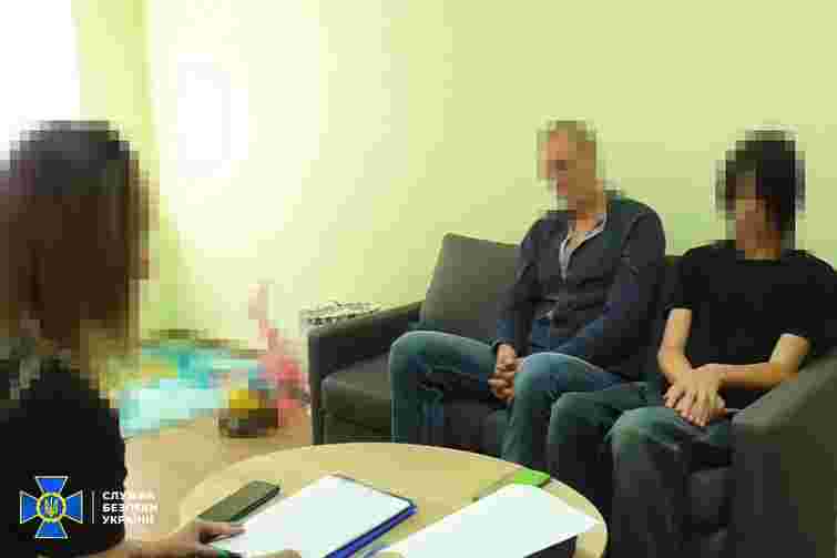 СБУ затримала іноземця та трьох підлітків за  диверсії на «Укрзалізниці»