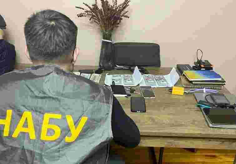 Прокурора Офісу генпрокурора викрили на обіцянці закрити справу за 3,5 млн доларів 