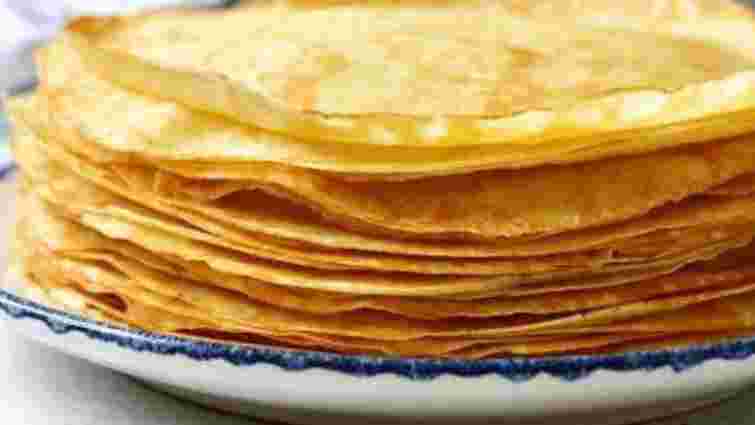 Більше не рватимуться: що не можна робити під час приготування млинців 
