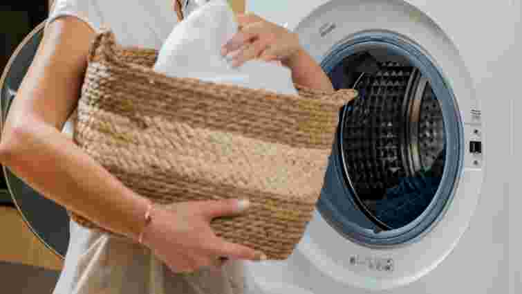 Так ви все зіпсуєте: чому не можна прати постіль та рушники разом