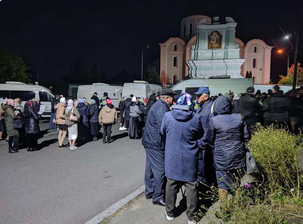 З  Успенського собору на Волині почали виселяти релігійну громаду УПЦ МП