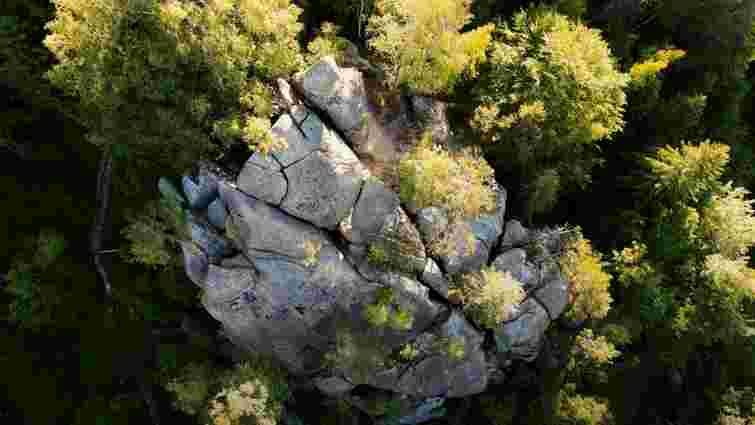 Містична Терношорська Лада: карпатські скелі, до яких здійснюють паломництво