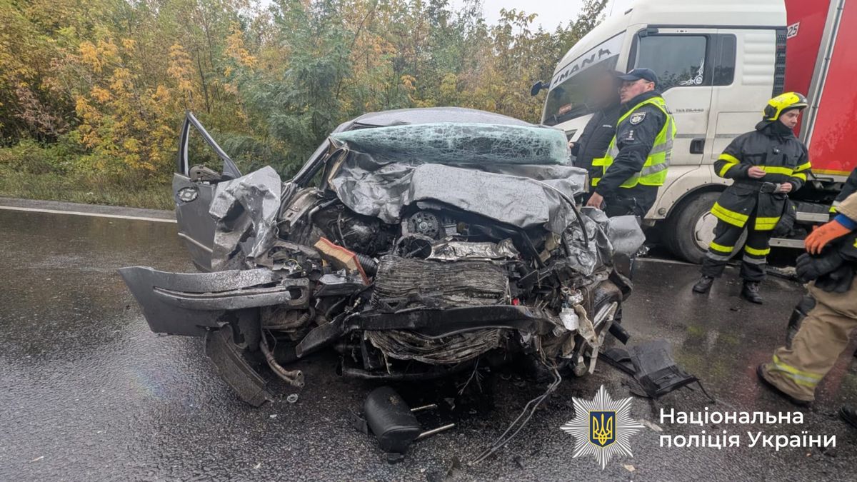 На Прикарпатті після зіткнення з фурою загинуло двоє людей