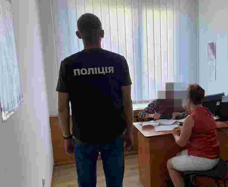 Суд відмовився відсторонити звинувачених в осліпленні 18 пацієнтів лікарів з Чорткова