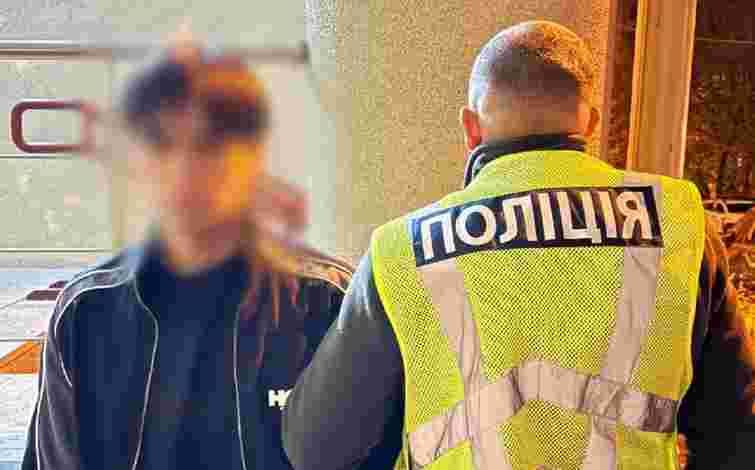 У Києві чоловік побив на побаченні жінку, бо вона не схожа на фото з сайту знайомств