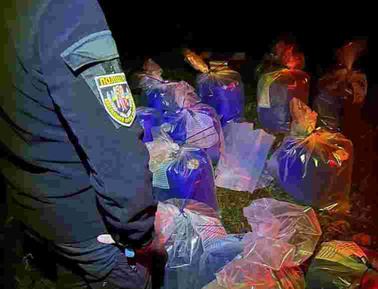 Поліція підозрює 18 працівників локомотивного депо Тернополя у крадіжках пального