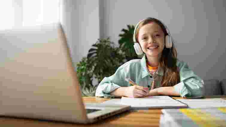 Дистанційна школа: як обрати та на що звернути увагу