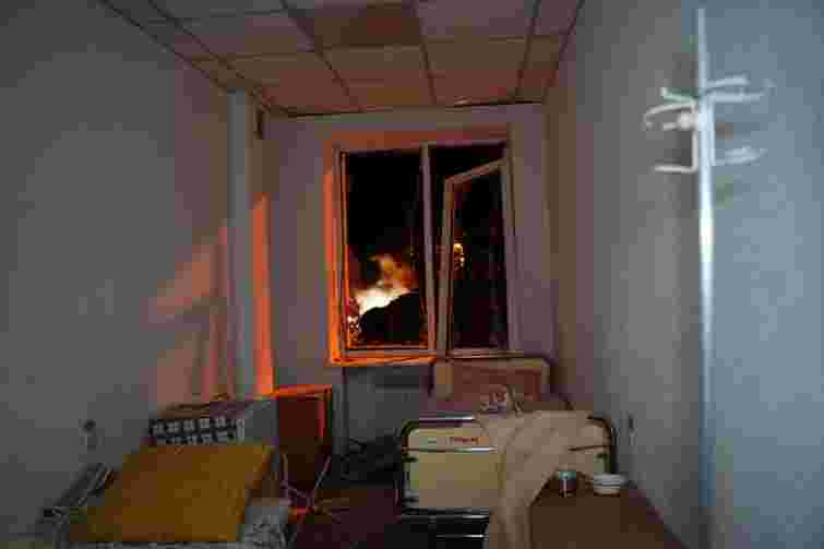 Росіяни атакували лікарню у Харкові, постраждали пацієнти