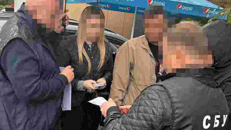 Львівський митник за відкати сприяв контрабанді елітних прикрас 