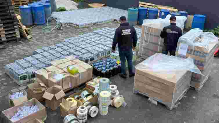 У Львові викрили цех з виробництва підробного алкоголю