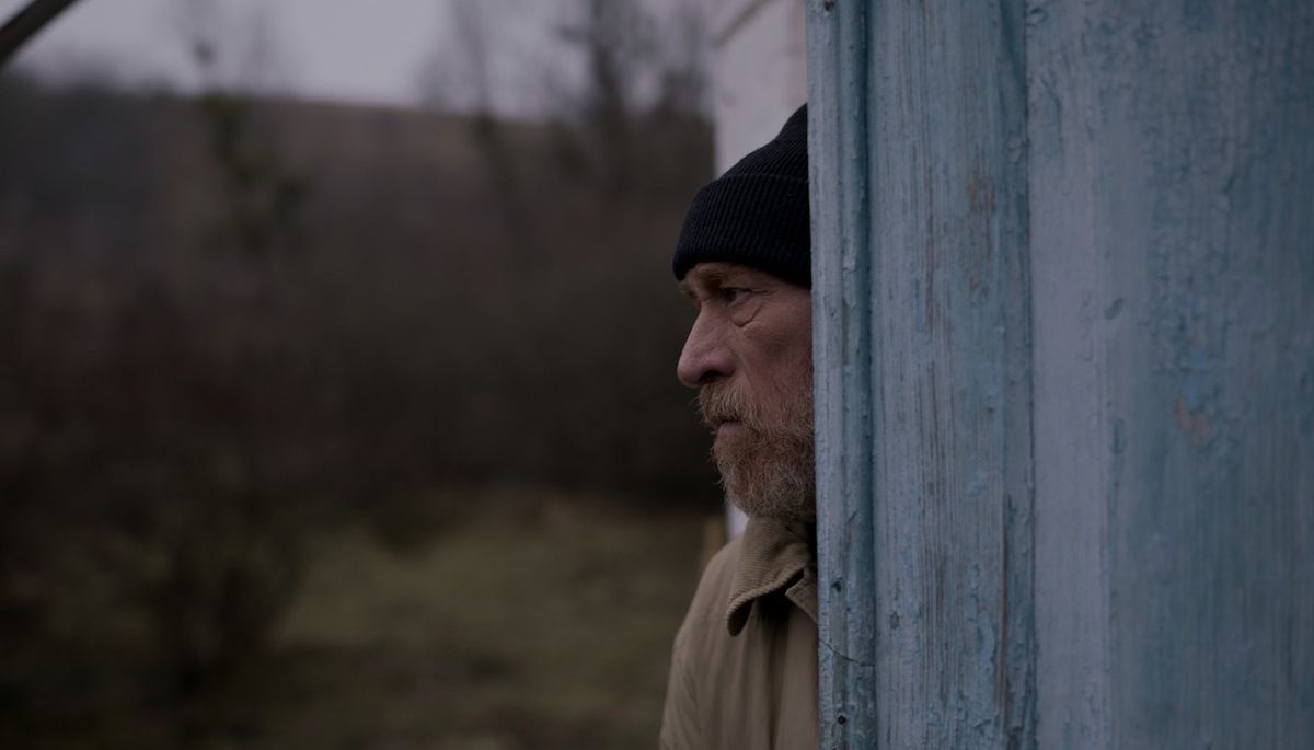 Вийшов фінальний трейлер драми «Сірі бджоли» за бестселером Андрія Куркова
