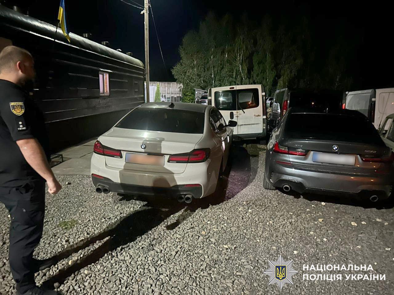 Обшуки провели у Хмельницькому та Києві (фото поліції)