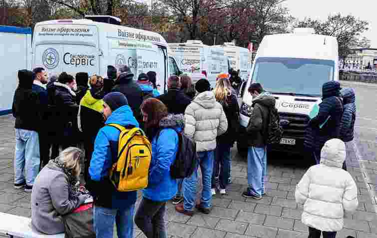 У Німеччині вдесятеро зросла кількість молодих біженців з України